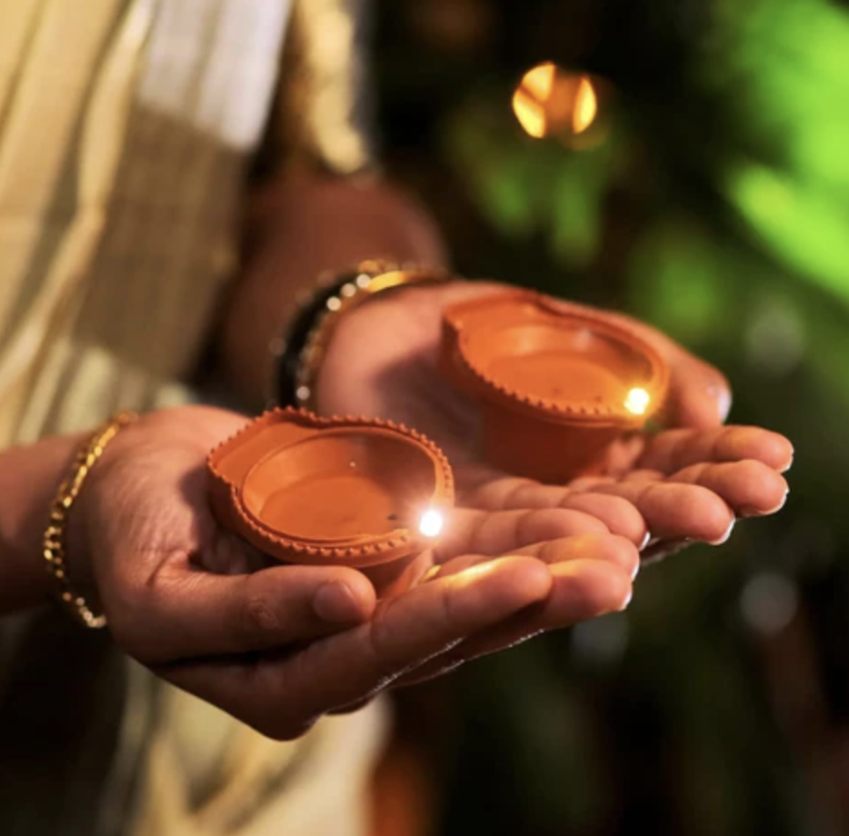 JalJyoti Diyas – Divine 🙏 Radiant 🌟 Bliss 😊